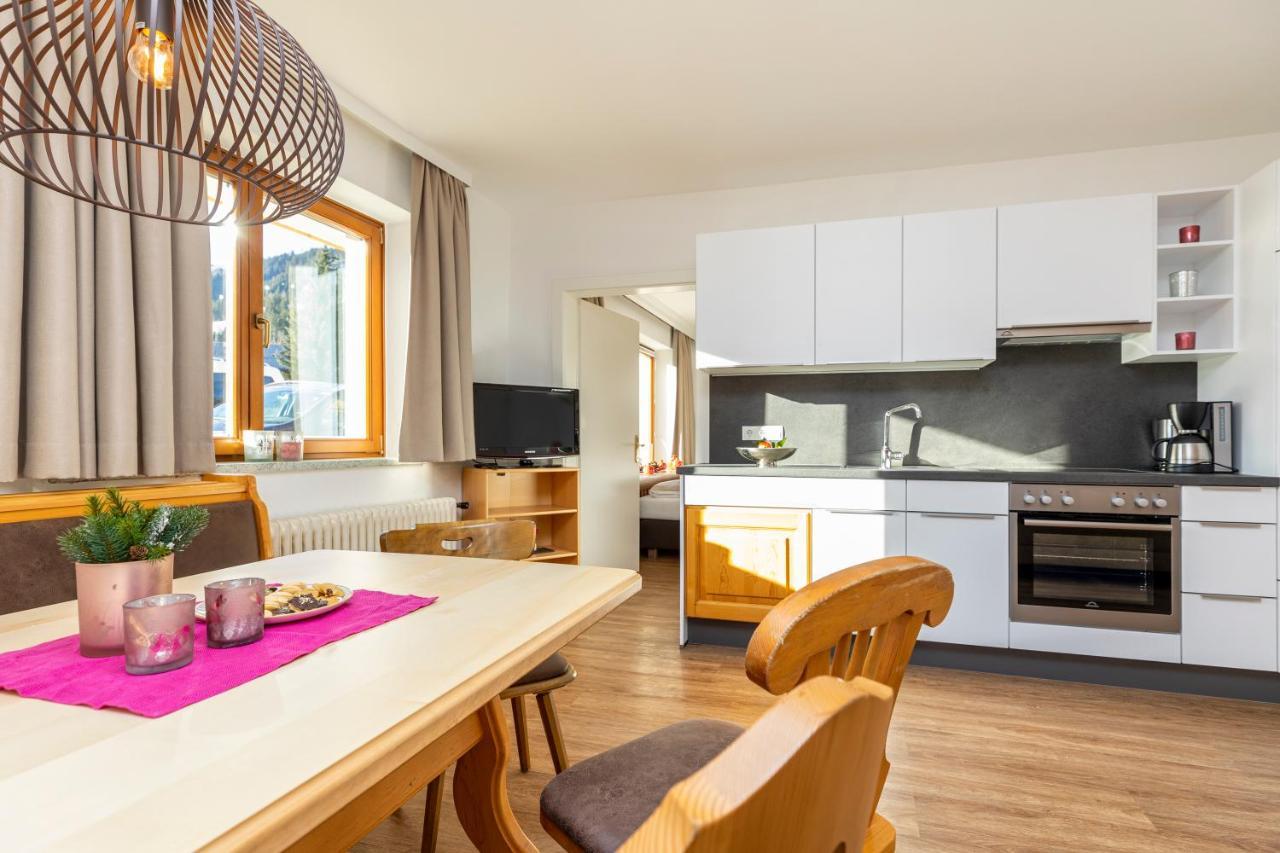 Herzerl-Chalet Appartements Flachau Extérieur photo